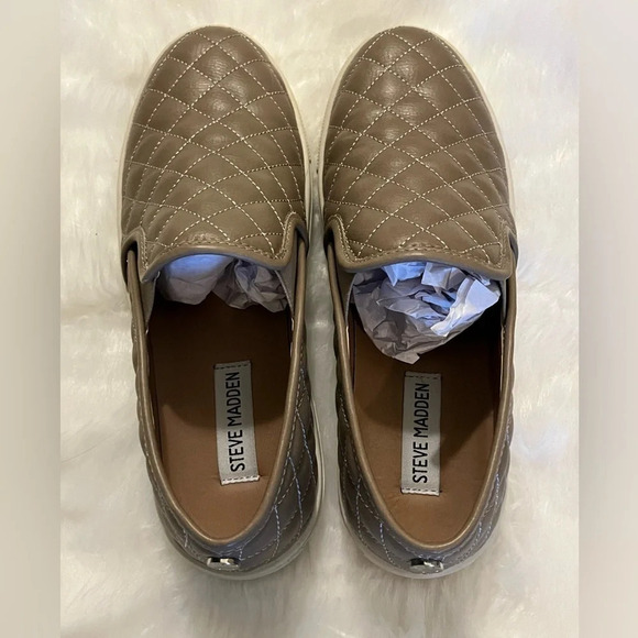 Steve Madden Ecentrcq Sneaker - Picture 4 of 8